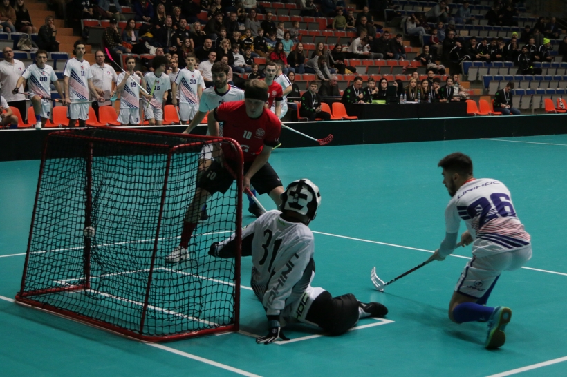 Kurši kvalifikācijas turnīra priekšvakarā pārspēj Franciju