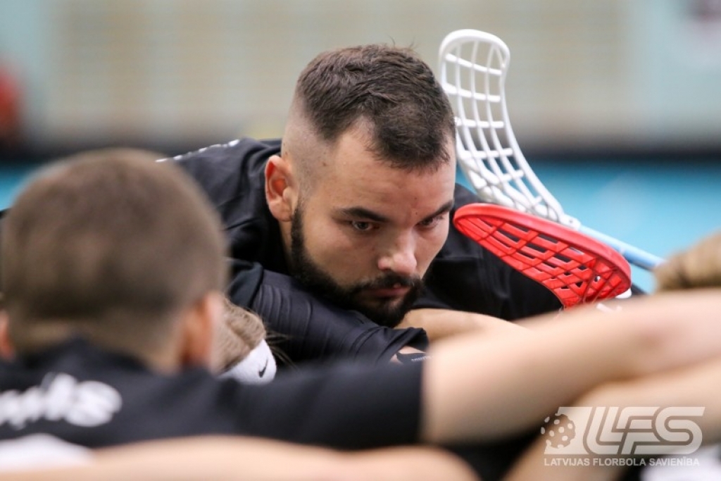 Sezonas atklāšanas spēlē 