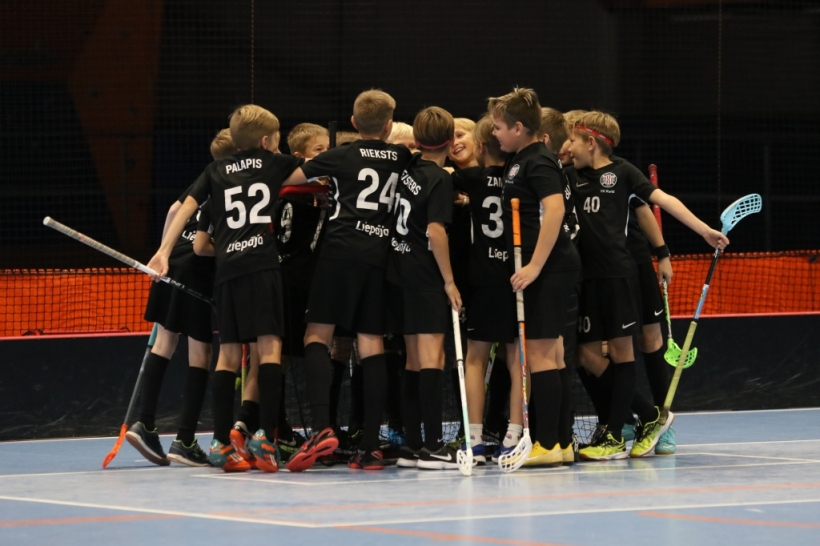 Florbola sporta skola turpina augt