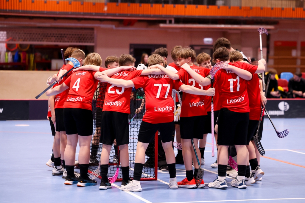 U12 uzvar Kuldīgu un iesoļo pusfinālā