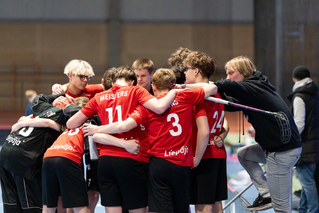 U15X iekļūst pusfinālā